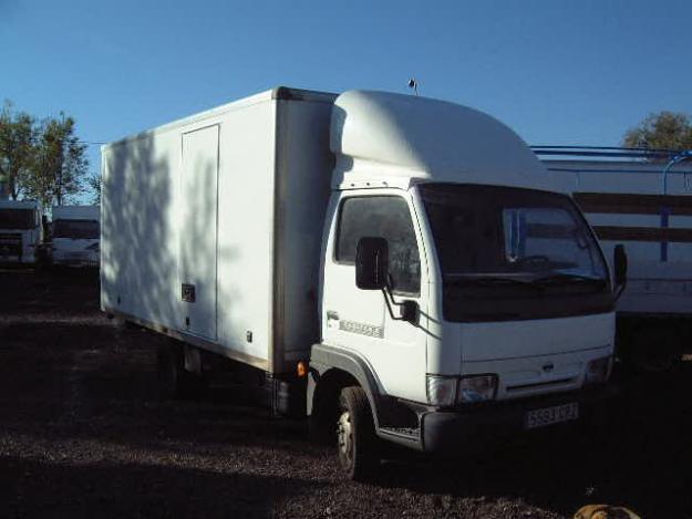 Nissan Cabstar 120 furgon