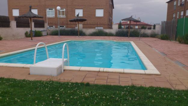 se vende bajo con jardin en tabanera del monte (segovia)