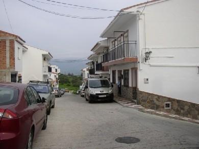 Adosado con 3 dormitorios se vende en Alora