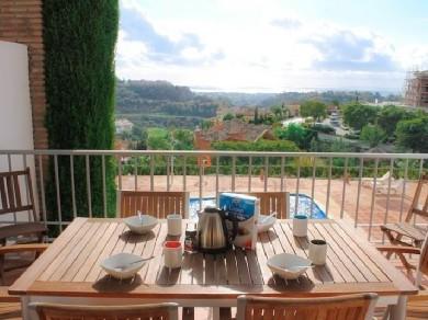 Apartamento con 3 dormitorios se vende en Marbella, Costa del Sol