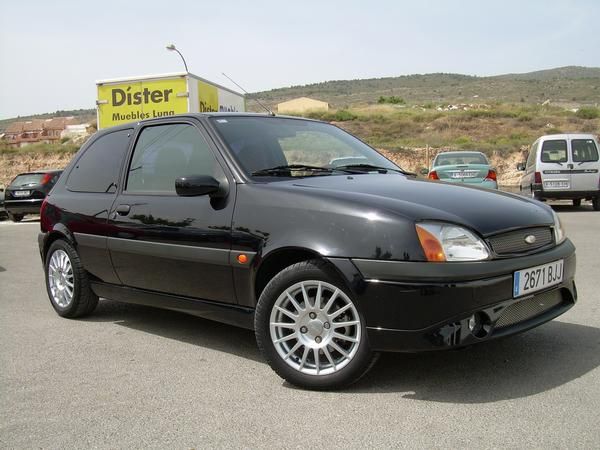 Ford Fiesta Sport 1.6 16v año 2001