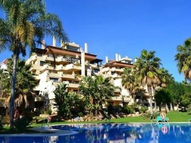 Apartamento con 5 dormitorios se vende en Marbella, Costa del Sol