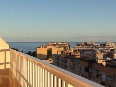 Apartamento con 3 dormitorios se vende en Estepona, Costa del Sol