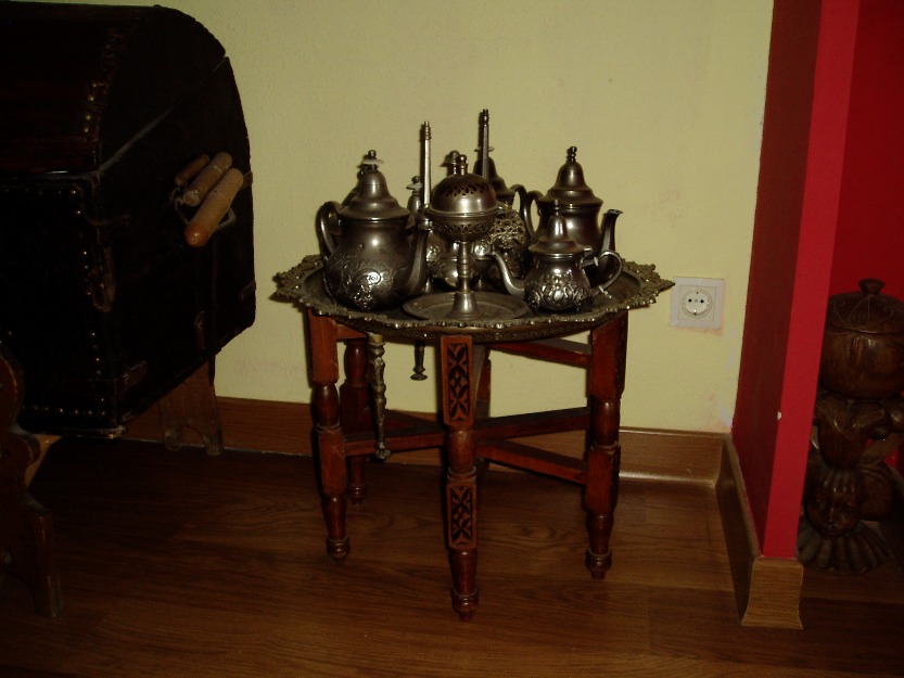 Mesa de Té Indocolonial
