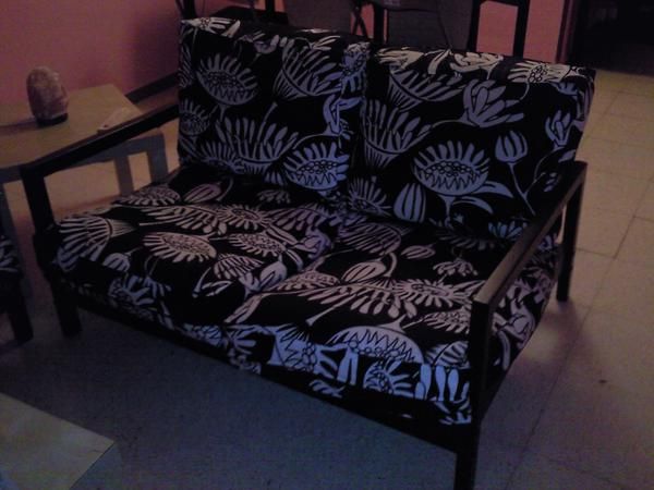 oferta 2 sofás de IKEA ( Modelo: LLilberg ) blanco y negro