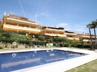 Apartamento con 3 dormitorios se vende en Marbella, Costa del Sol