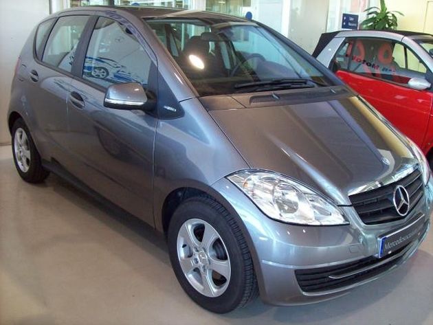 MERCEDES E 320
