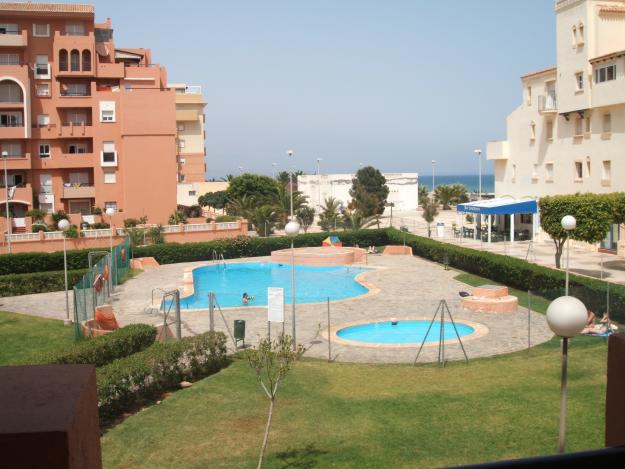 Vendo apartamento en roquetas de mar 1ª linea de playa