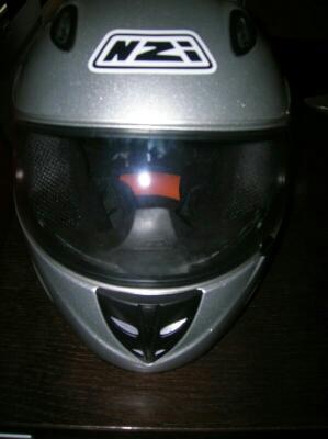 Vendo casco y chaqueta moto chica