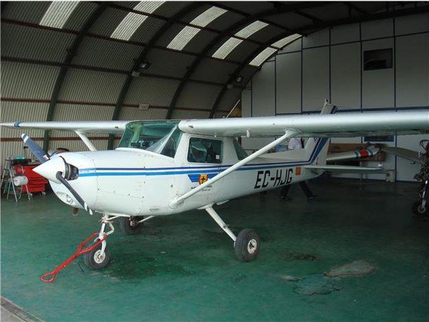 Alquiler horas de vuelo en Avioneta Cessna 152 a buen precio en (Madrid)