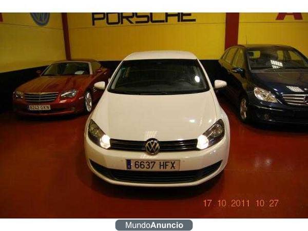 Volkswagen Golf 2.0TDI CR 140-PDC-TEMPOM AT-