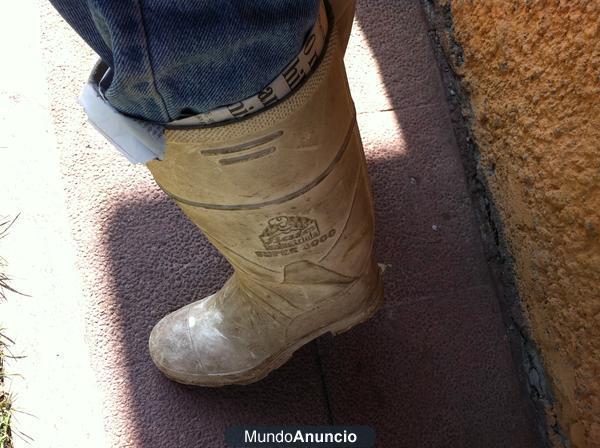 botas de goma pvc blancas marca bata muy usadas