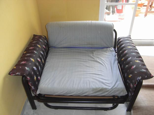 Se vende sillón cama resistente y duradero