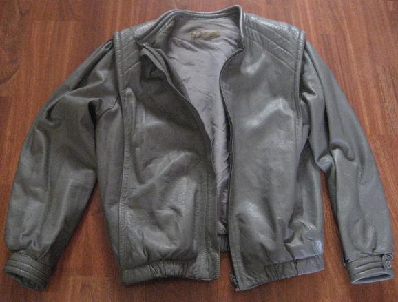 Cazadora de cuero gris