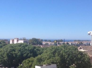 Apartamento con 2 dormitorios se vende en Marbella, Costa del Sol