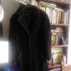 Vendo abrigo de astracan, largo color negro con acabados en cuero negro. - mejor precio | unprecio.es