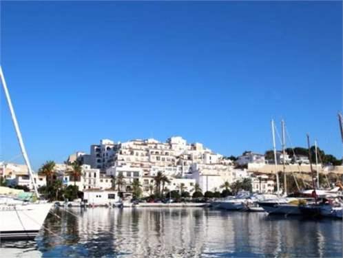 Apartment for Sale in Alicante, Comunidad Valenciana, Ref# 2763137