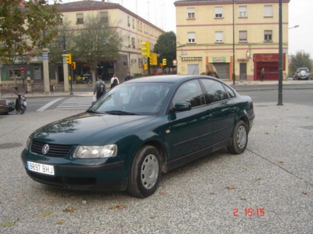 VOLKSWAGEN PASSAT 1.9 TDI CONFORLINE