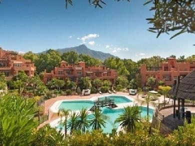 Apartamento con 3 dormitorios se vende en Marbella, Costa del Sol