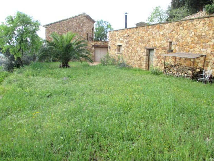 Casa tradicional con jardin de 931 m2 en alquezar sierra de guara