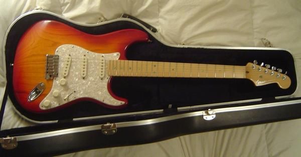 Fender Deluxe Stratocaster 50 Aniversario Edición Limitada!