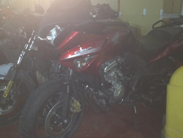 VENDO HONDA CBF 600S JUN 2011 SINIESTRADA