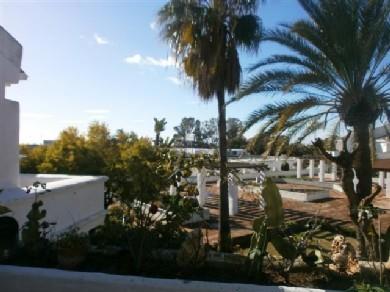 Adosado con 3 dormitorios se vende en Estepona, Costa del Sol