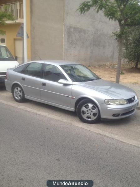VENDO OPEL VECTRA 2.0 DTI 16 V - 99 - 5 PUERTAS.