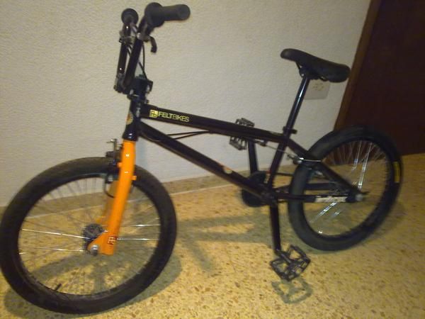 BICICLETA FELT
