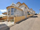 Chalet con 3 dormitorios se vende en Villamartin, Costa Blanca - mejor precio | unprecio.es