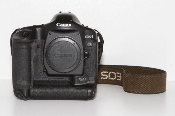 CANON EOS 1D MARK II