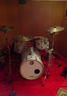 Vendo bateria Kirchhoff White Pearl. Con Herrajes y platos ULTIMA REBAJA!!! - mejor precio | unprecio.es