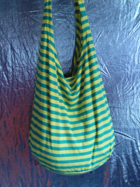 Bolso saco a rallas, amarillas y verdes