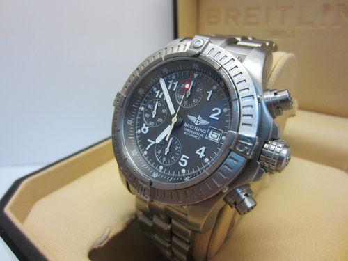 Breitling chrono avenger titanium automatic 44 mm ref. e-13