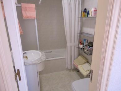 Apartamento con 2 dormitorios se vende en Benalmadena Pueblo, Costa del Sol