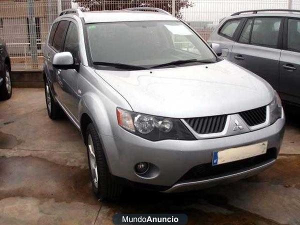 Mitsubishi Outlander 2.0 DI-D INTENSE PLUS