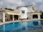 Chalet con 4 dormitorios se vende en Benalmadena Costa, Costa del Sol - mejor precio | unprecio.es