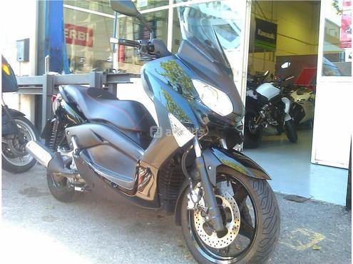 YAMAHA X MAX 250
