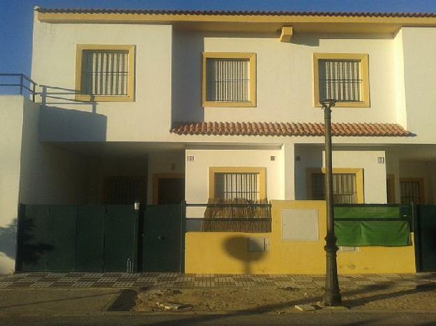 Casa adosada en Villamanrique de la Condesa