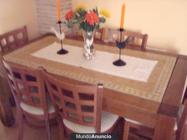 CONJUNTO DE COMEDOR COMPUESTO POR MESA Y 6 SILLAS