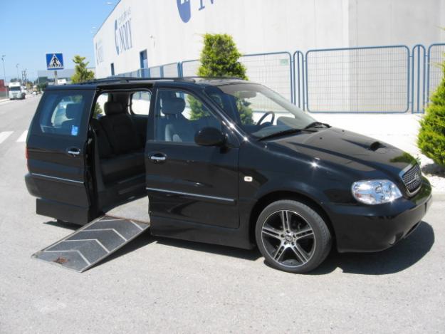 Kia carnival adaptada para minusvalidos