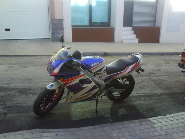 YAMAHA TZRR 80. CC MUY NUEVA IDEAL PARA LLEVAR CON CARNET DE COCHE