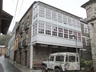 10b  , 4ba   in Navia De Suarna,  Galicia   - 500000  EUR