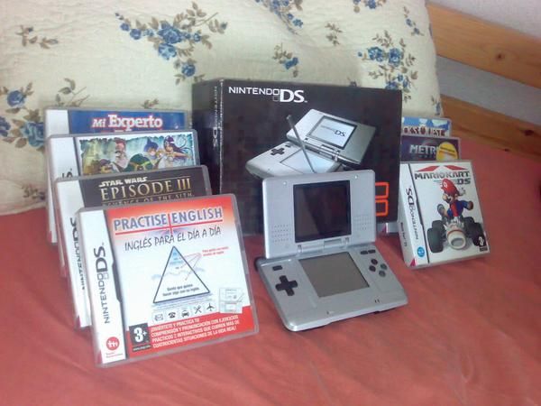 Nintendo DS y pack de juegos