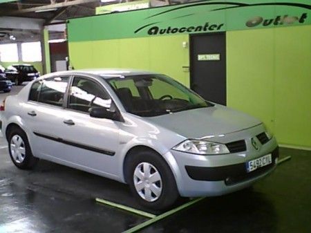 RENAULT MEGANE SEDAN 1.6 - Barcelona