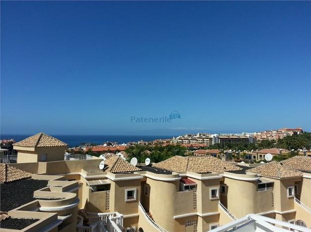 Ático de 2 habitaciones en Zona El Duque, Costa-Adeje.