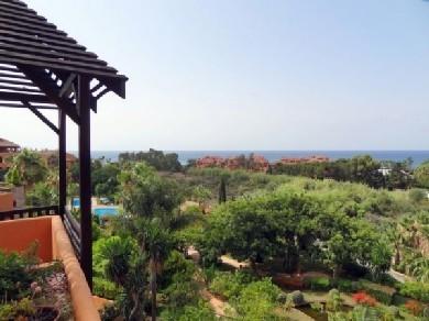 Apartamento con 4 dormitorios se vende en Marbella, Costa del Sol