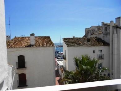 Apartamento con 3 dormitorios se vende en Marbella, Costa del Sol