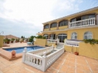 Chalet con 3 dormitorios se vende en Fuengirola, Costa del Sol - mejor precio | unprecio.es