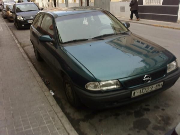 se vende opel astra 1.6  70 cv